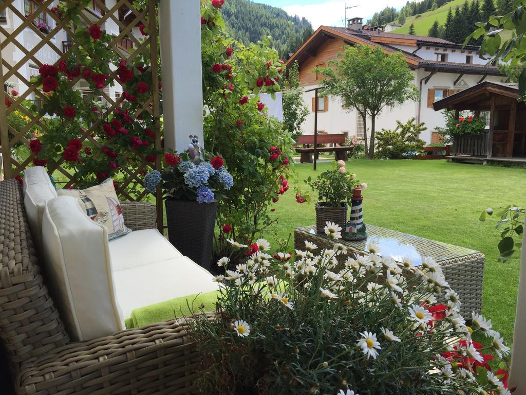 Apartments Vaiolet Santa Cristina Val Gardena Exterior foto